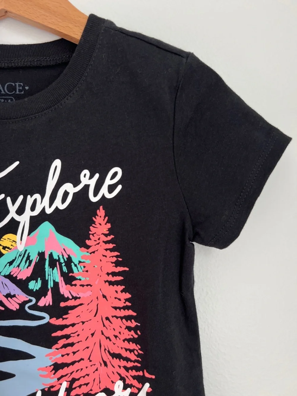The Children's Place Black Tee with Neon Outdoor Graphic Design Size 4T